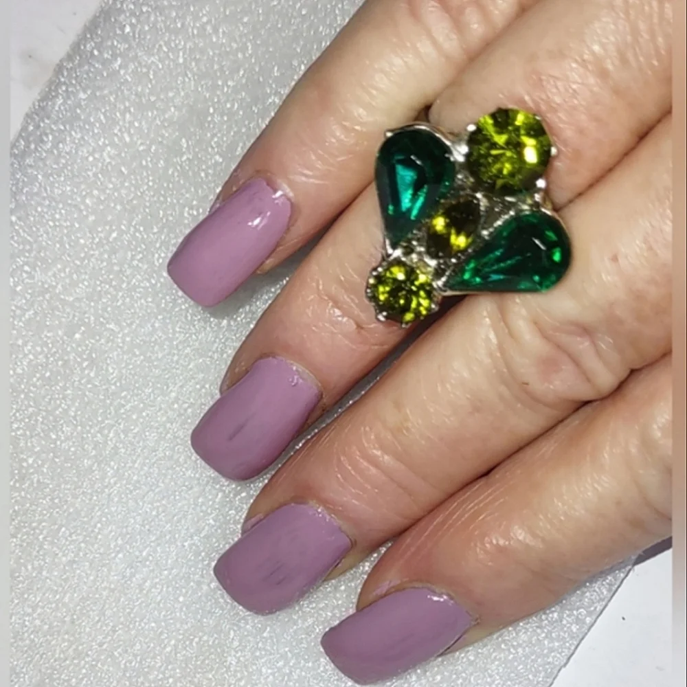 Vintage Emerald Green & Chartreuse Rhinestone Glass Fly Ring